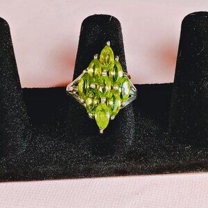 Sterling Silver 4.54ctw Marquise Peridot Cluster Ring NWT Size 8